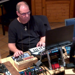 2026 - Nerdlich der Mitte XI - Live Performance