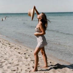 I miss her now she's on holiday.wav