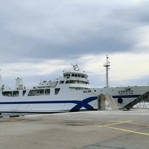 Stream Rumble Exterior Sound Sample by Listen