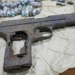 BEzuBaaN (Prod. Pink)