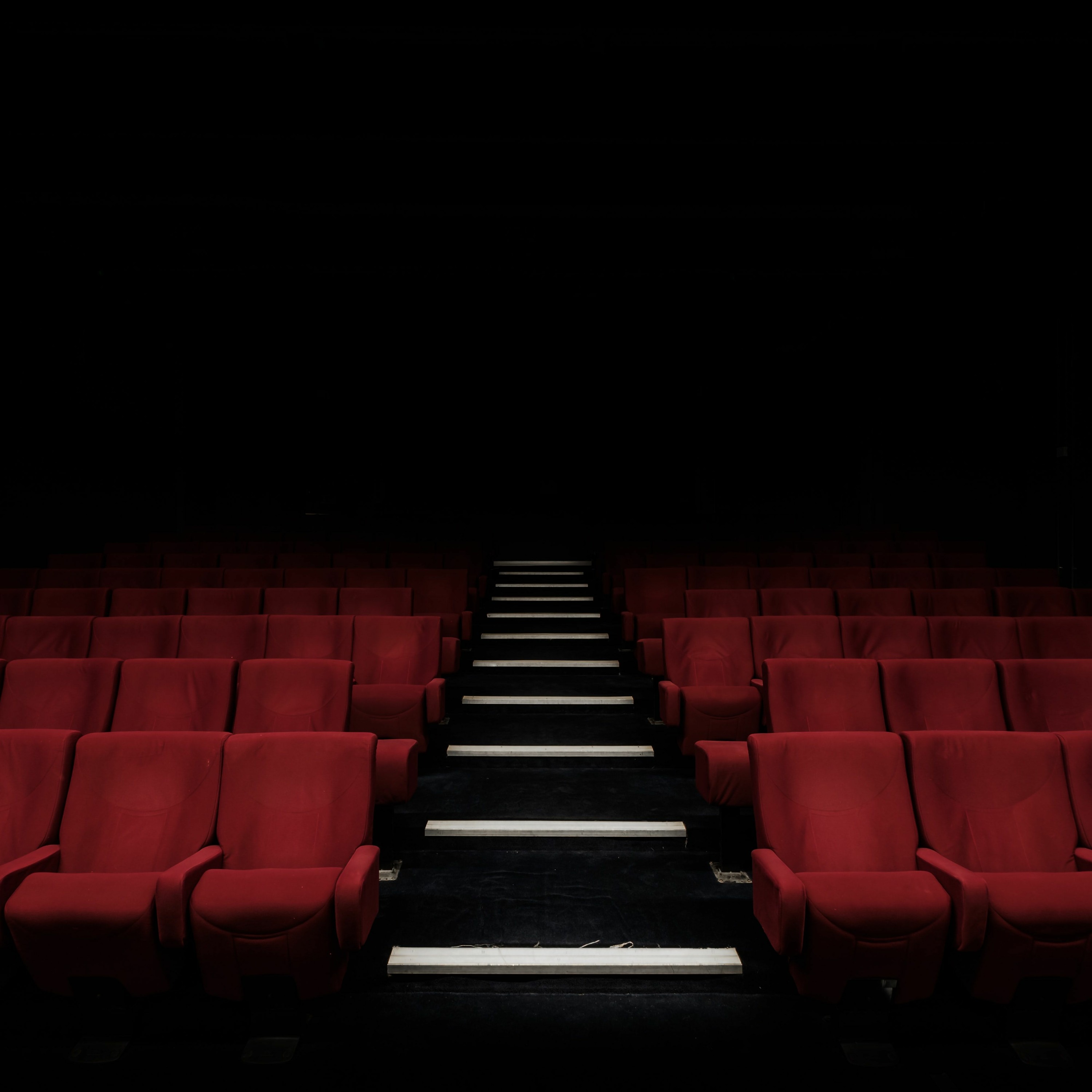 CINÉMA | Une réouverture des cinémas timide au Québec episode artwork