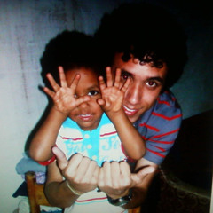 alias, começaram a elogiar as minhas musicas. vou adiar o suicidio até domingo. ate la, tchau. (sketch demo)