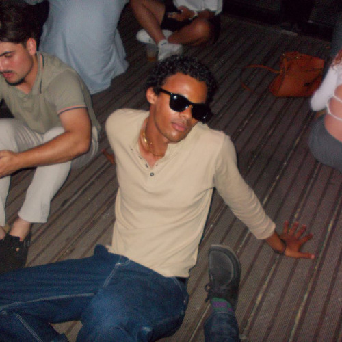 The pavement is my pillow talk - Headache (Idris Mbaye Remix)