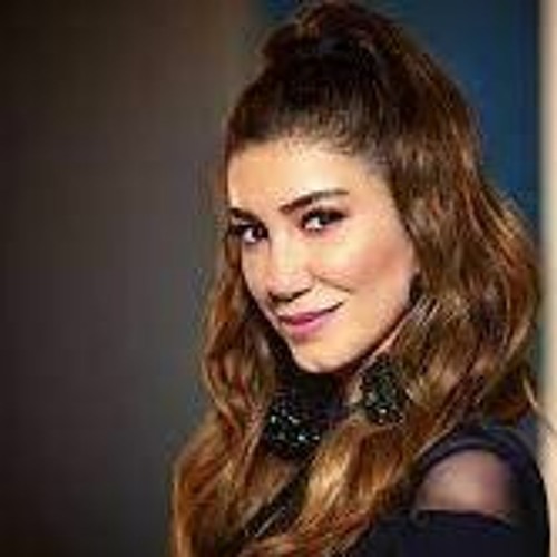 Kalbimin Tek Sahibine أجمل أغنية تركية مترجمة للعربية [Hd 720P]