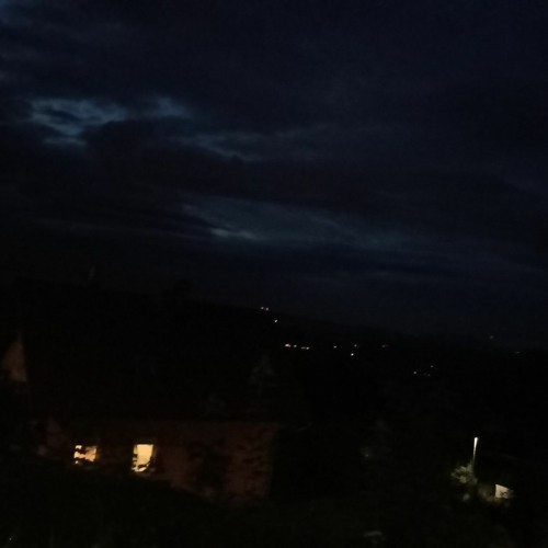 lockedigor "NIE STOJĘ SAMODZIELNIE" [Półkę Wyżej]