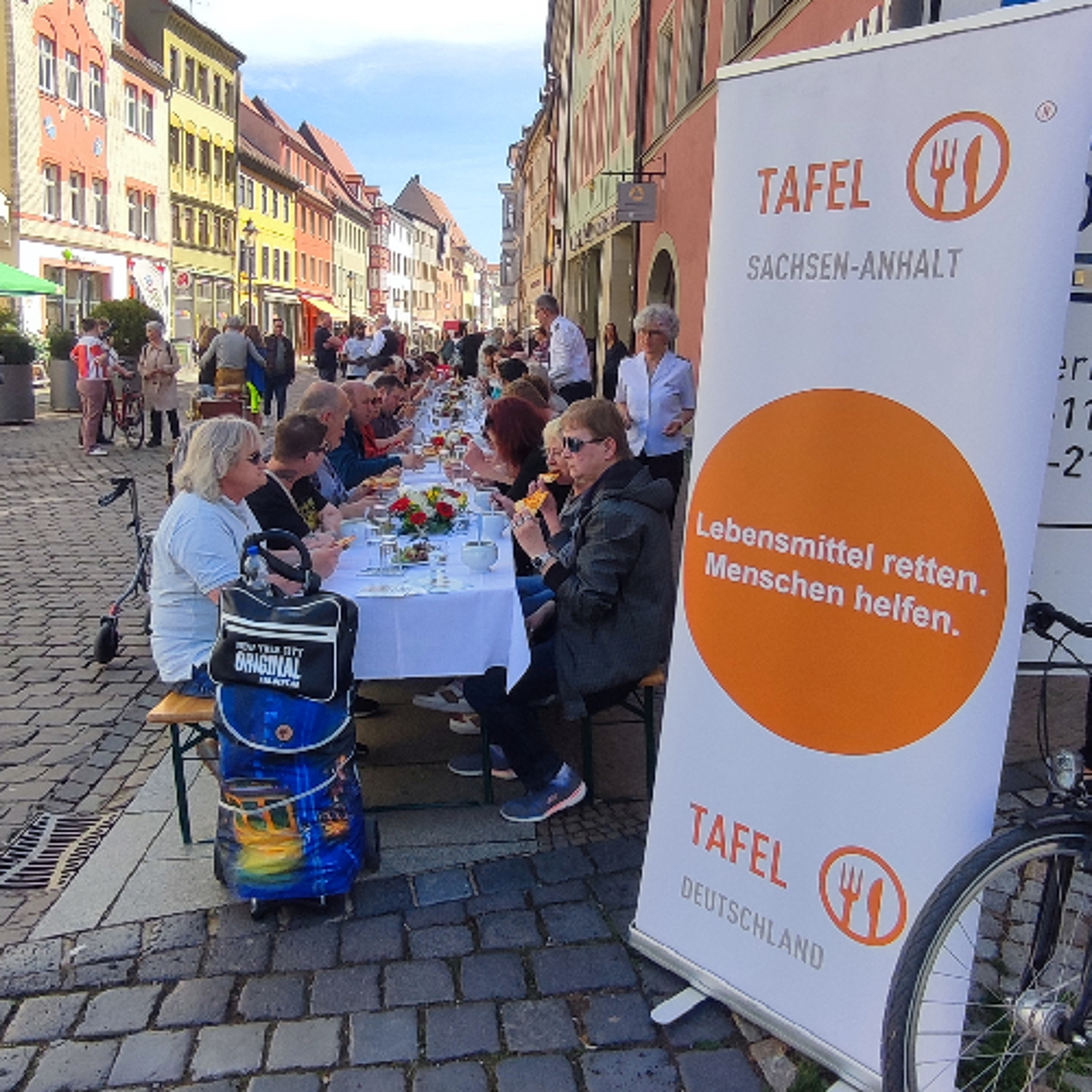 Fehlende Lebensmittel, fehlende Menschen. Sorgen bei den Tafeln