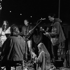 Dancing In The Dark - Live