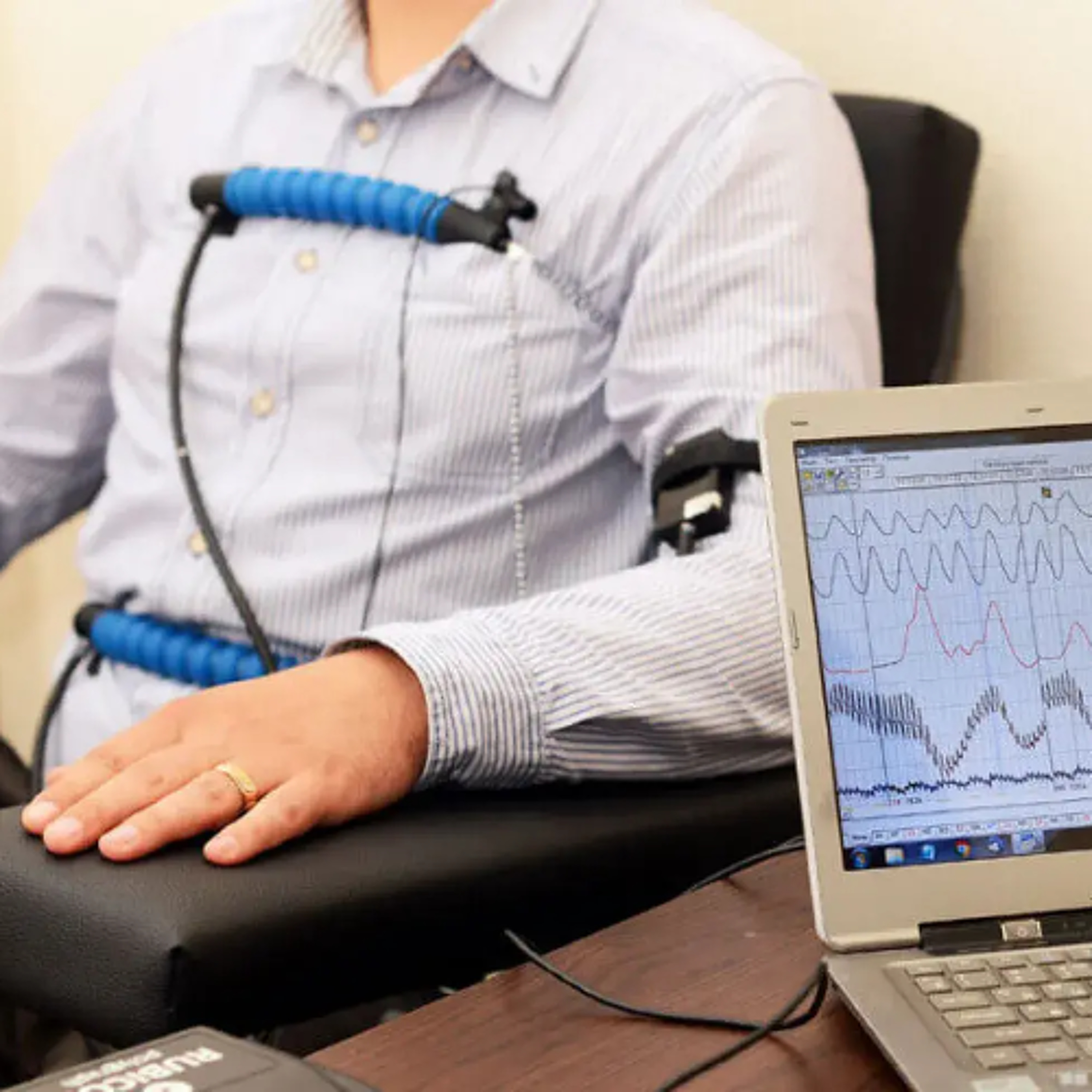 Агентура ў КР: ці дапаможа паліграф вызначыць агентаў КДБ у дэмсілах.