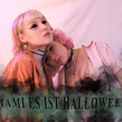 MAMI ES IST HALLOWEEN