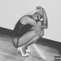 VIVO EN UNA FANTASÍA