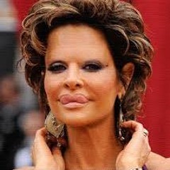 Pregnant Lisa Rinna