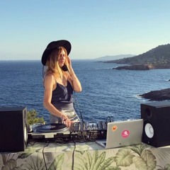 Beachouse Live Streaming