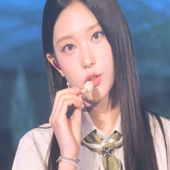 Haerin NewJeans - Time Walking on Memory