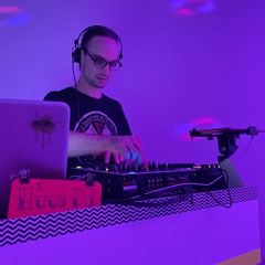 Plut0 @ hoch5 WG Party
