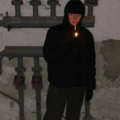 подруга-вышел покурить