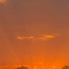 RaysOflightPokeThroughCloudsOfdust(NaviarHaiku480)