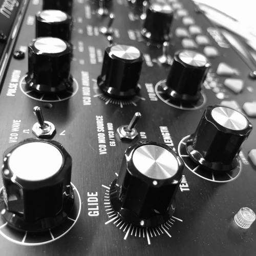 2020.0423 Low And Slow (Mono)