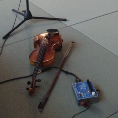 Live performance at Atelier Gardens, for the Freedom from Famine Fundraiser compilation release,  the 14.12.25