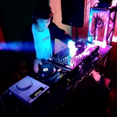 DRUM AND BASS (ROOM SESH) MIX SET