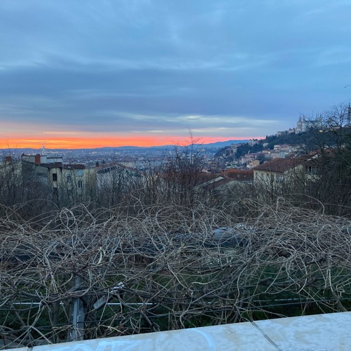 Overlap without a title