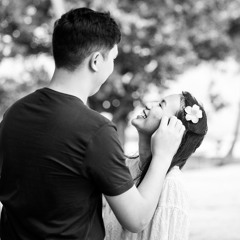 Moorithi Yaaru    ( Lyrics by : Hassan Nishau )