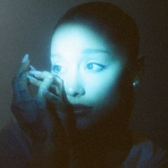 Ariana Grande - Hampstead