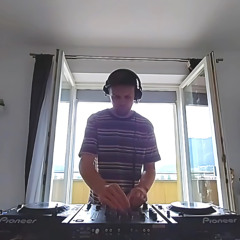 "Between Moments" Mixcast Vol. 03