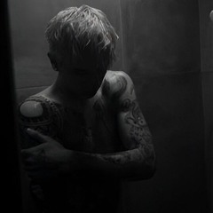 STRANGEHUMAN - LEJOS FT J BALVIN