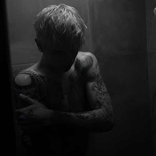 STRANGEHUMAN - LEJOS FT J BALVIN