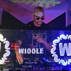 DJ BUGO AT THE WIGGLE ROOM TORONTO [HOUSE]
