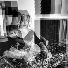 TAWA GIRL - RAVERS FOR EVER (Radio Larzac)