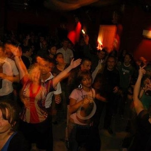 [From the studio] Get The Party Started Live