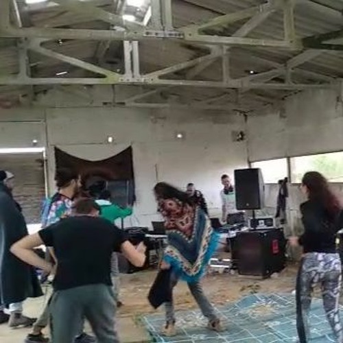 Killer party in the barn