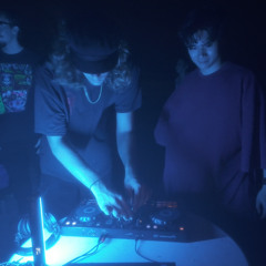 Curating a vibe groovy wonky mix
