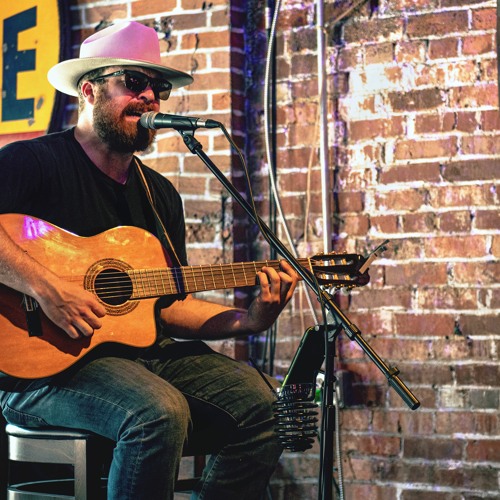 Stream Finisher VOODOO 86BPM Nylon Guitar by ujam Instruments