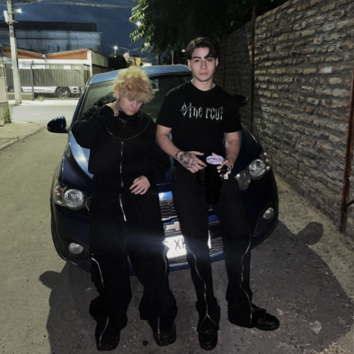 A MIS PIES - chrizknow x joaco.h.v.h