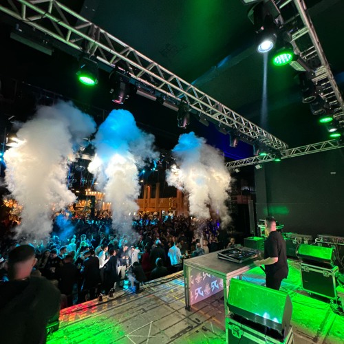 FICA DE QUATRO E RASPADINHA NO CHAO ( DJ JR DO MD ) AFROLATAO