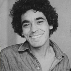 وف قلبه حكايات بتولع