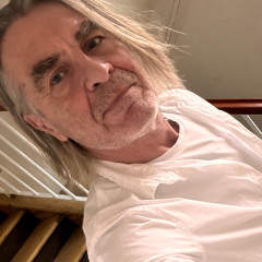 🔟 CAMOUFLAGE OF LOVE