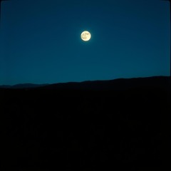 Der Mond am Himmel hält stille Wacht.wav