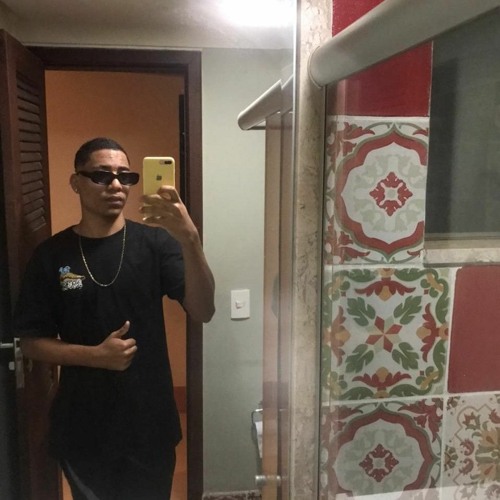 KEVIN O CHRIS - TODA VEZ QUE VOCÊ VEM EM MIM INCENDEIA_ NO MOVIMENTO MANTÉM BEAT SÉRIE GOLD