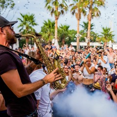 BEACH CLUB
