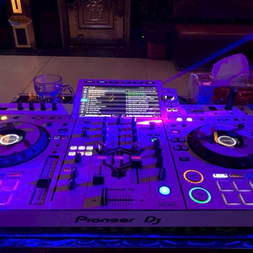 VIETMIX - EM LẠI NHỚ ANH RỒI ĐẤY FT AI BÌNH YÊN HƠN AI ĐẬM SÂU REMIX - CẬU ẤM BL 1 (TÂM TRẠNG).mp3