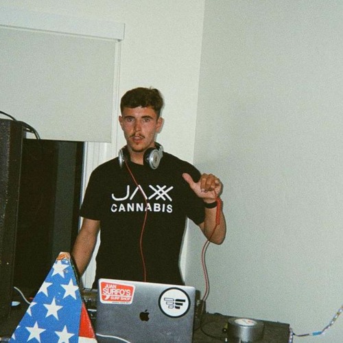 Alexander Cruel & Artichokes-Shake That x Nukey- Feel Something (Mashup)