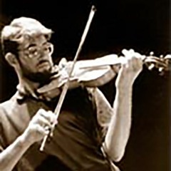 Elías esplica acentos col vigulín