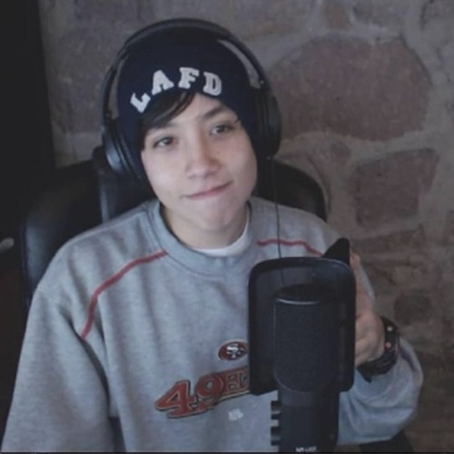 quackity singing the icarly theme song