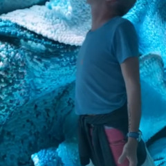 Fliesse mit den Farben