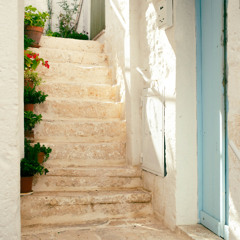 Rondo on the White Steps