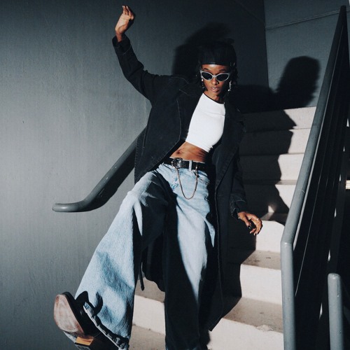 Move feat. H.E.R.