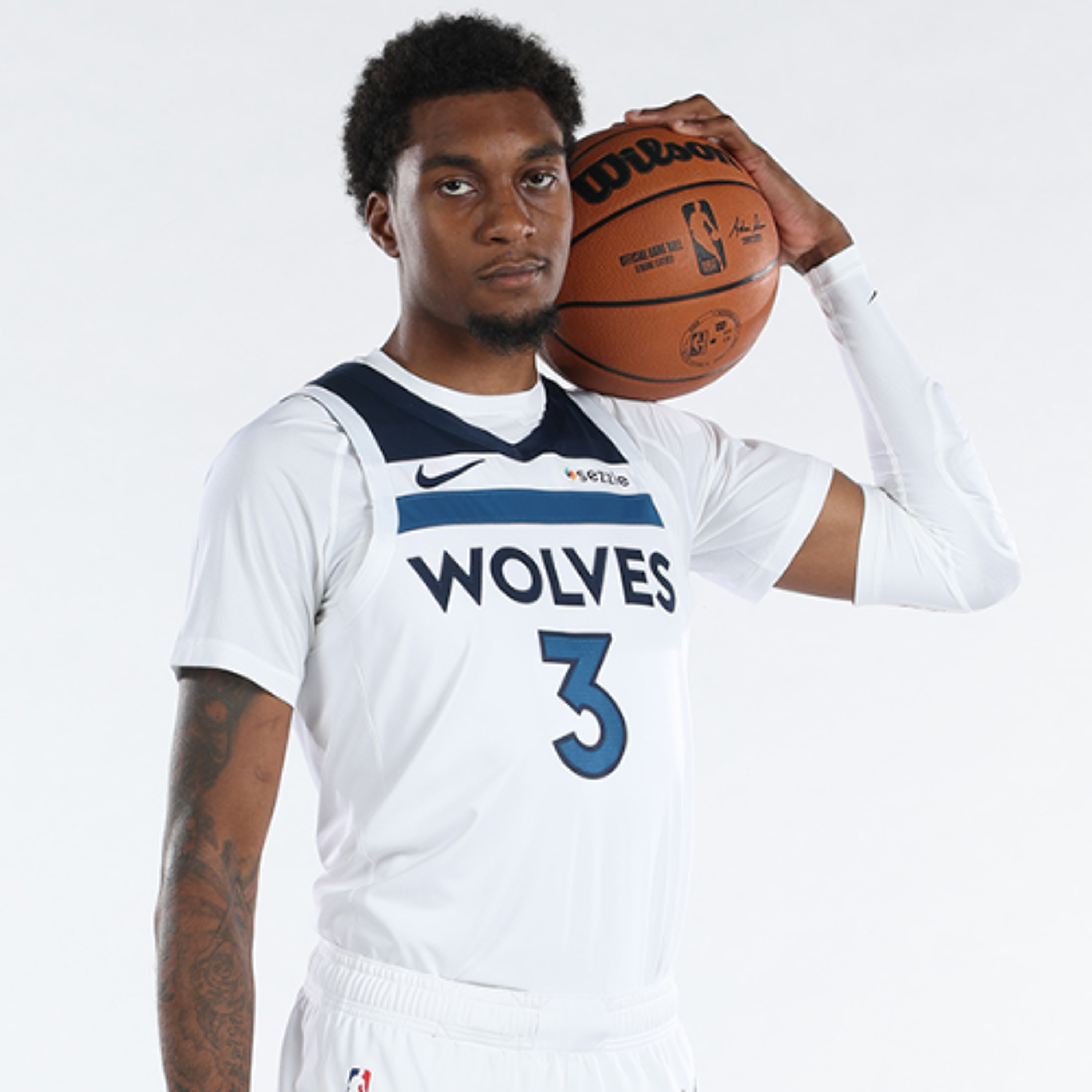Jaden McDaniels Practice 05.02